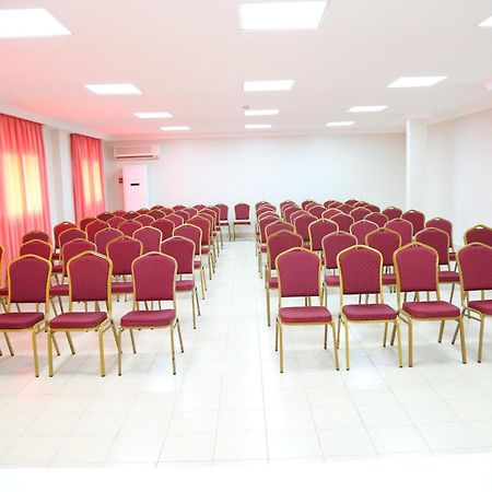 Hotel La Rose Blanche Αμπιτζάν Εξωτερικό φωτογραφία