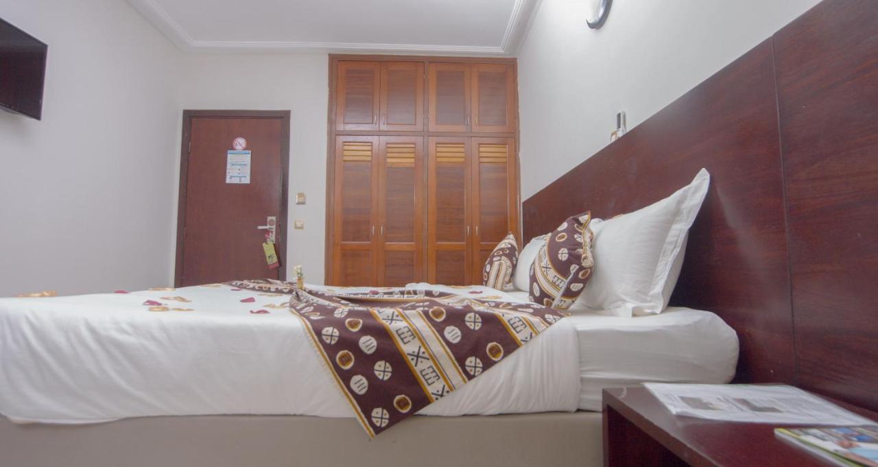 Hotel La Rose Blanche Αμπιτζάν Εξωτερικό φωτογραφία