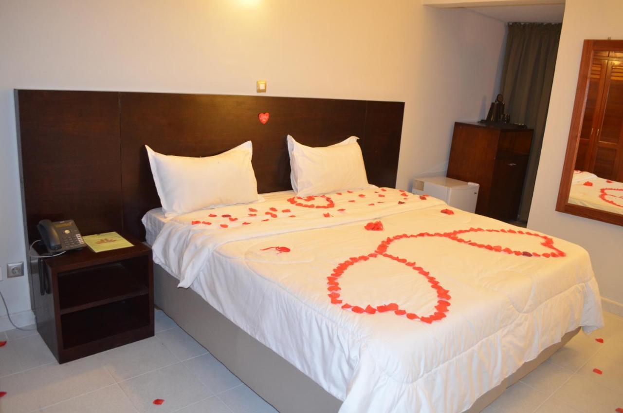 Hotel La Rose Blanche Αμπιτζάν Εξωτερικό φωτογραφία