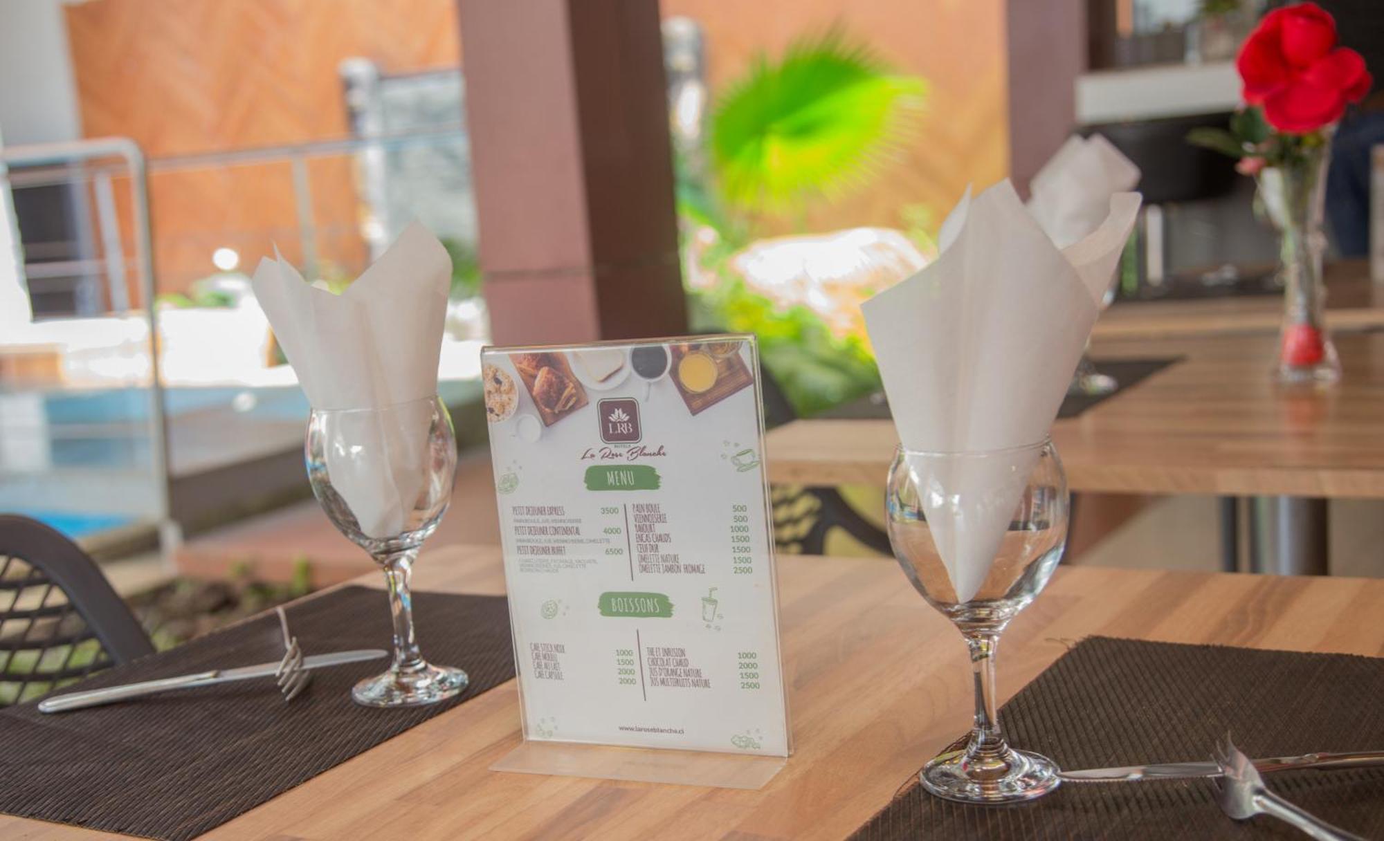 Hotel La Rose Blanche Αμπιτζάν Εξωτερικό φωτογραφία