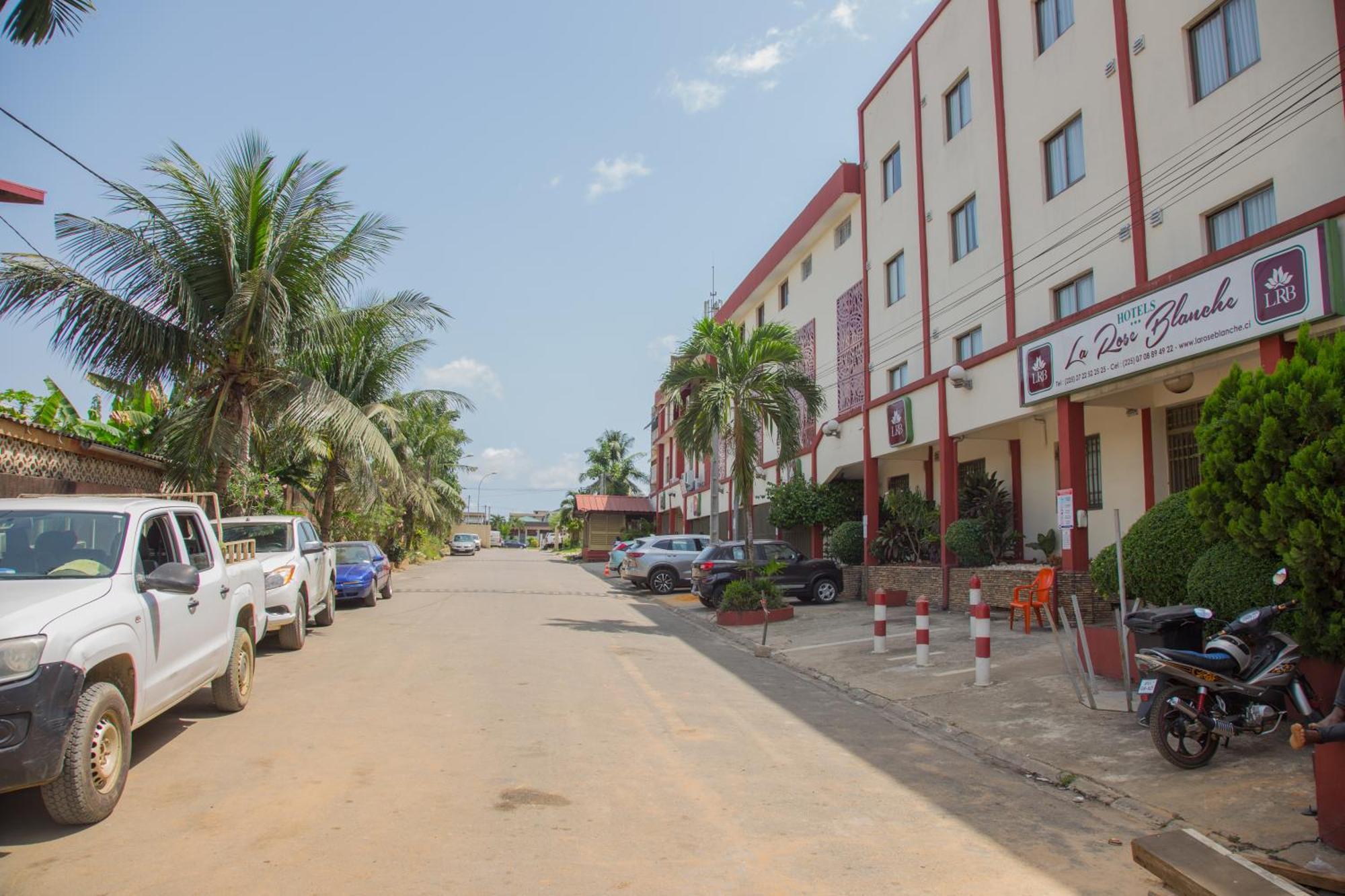 Hotel La Rose Blanche Αμπιτζάν Εξωτερικό φωτογραφία