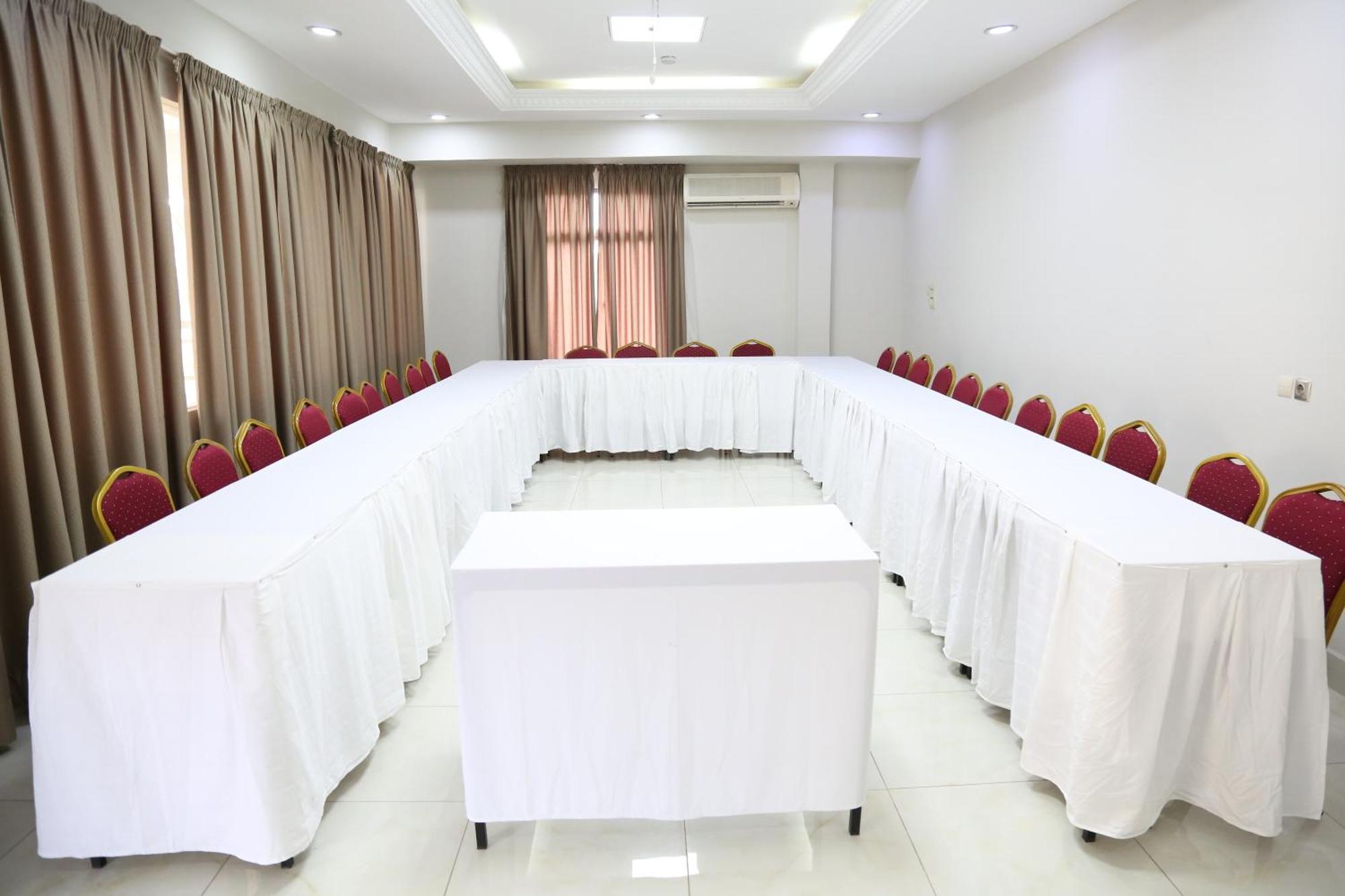 Hotel La Rose Blanche Αμπιτζάν Εξωτερικό φωτογραφία